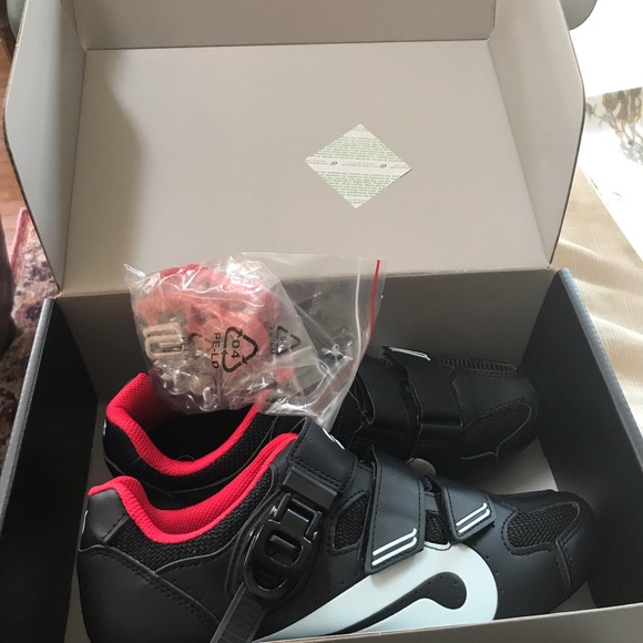 Other - Pelethon cycling shoes and clips